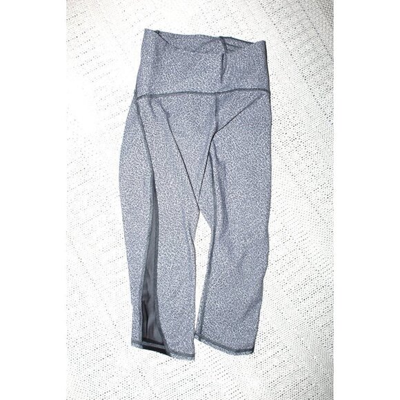 LULULEMON train times Black and white Speckled Mesh details Crop Leggings Size 4 - Picture 10 of 12